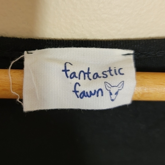 Fantastic Fawn | Black Long Sleeve Tee with Lace Insets Size Medium - Picture 4 of 5